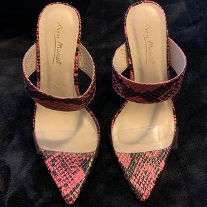 Trendy Hot Pink Mule